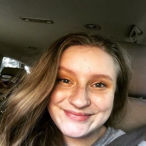 Meet your Posher, Rebeca